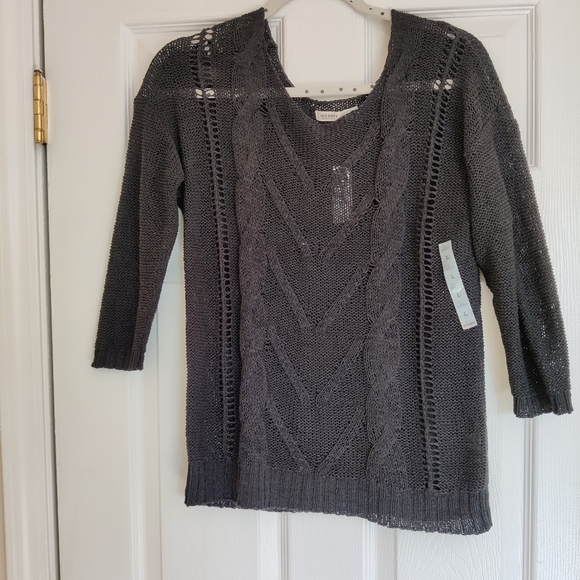 Old Navy Sweater - Picture 2 of 7